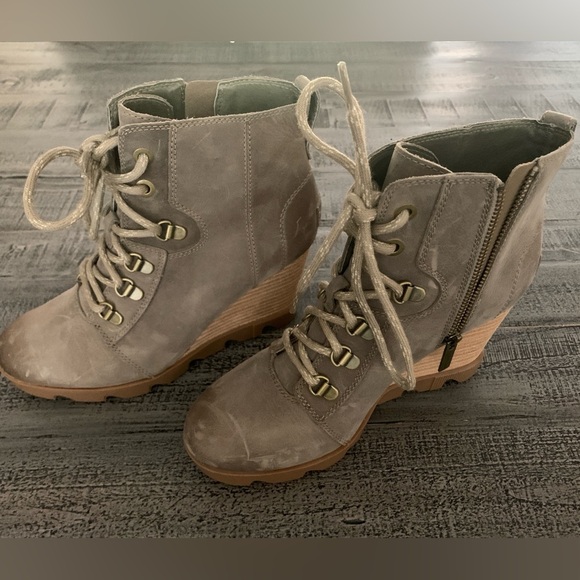 Women's Sorel JOAN UPTOWN LACE Leather Boots Size 8 KHAKI Like New Preloved - Picture 3 of 13